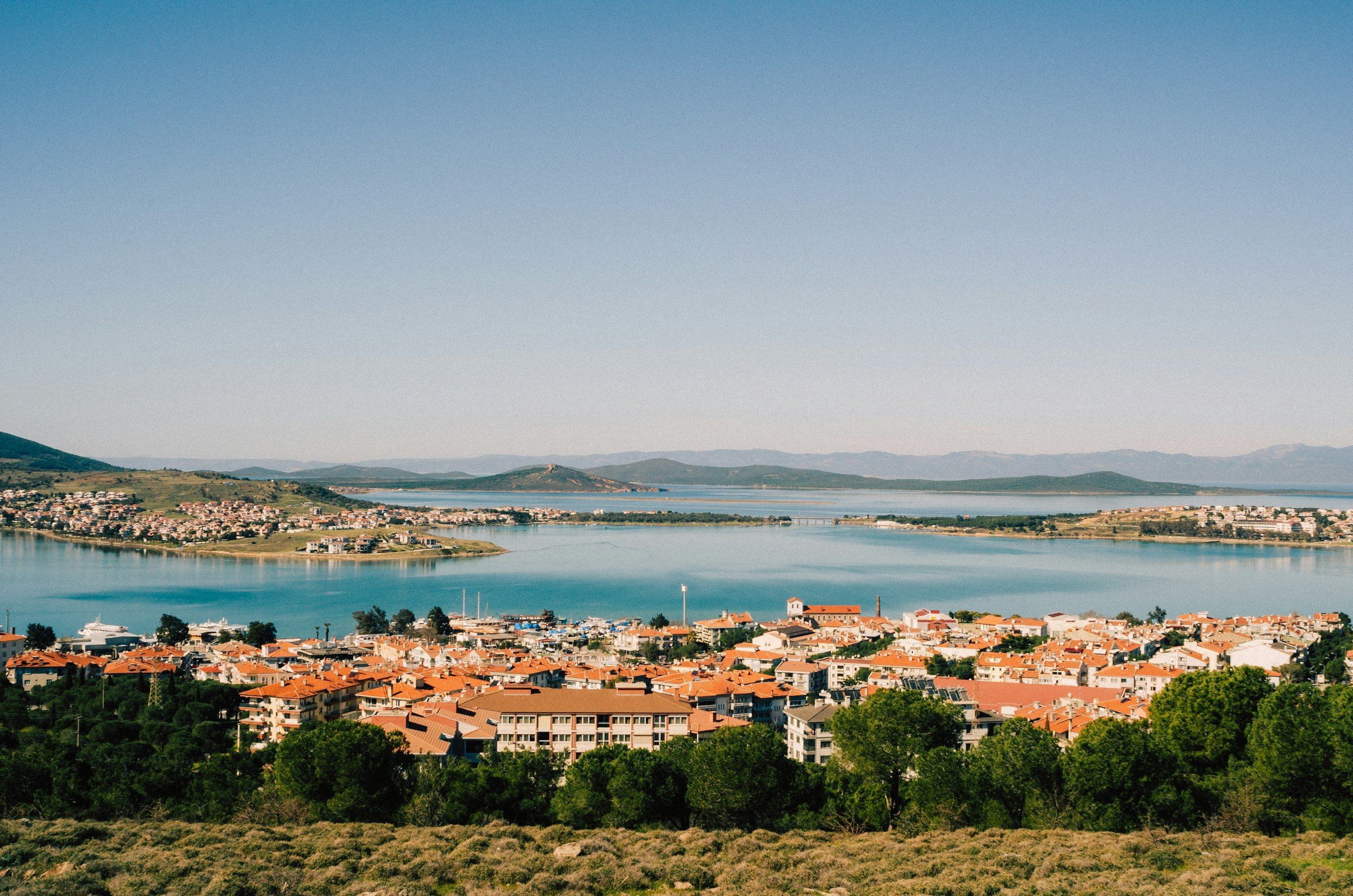 Bir tepeden Ayvalık ve deniz
